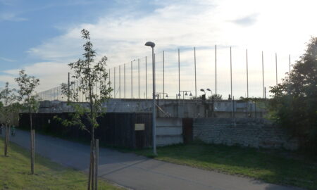 Cerca de um presídio (Foto: Dmitry G/Wikimedia Commons/Divulgação)