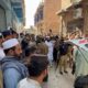 Equipes de resgate trabalham no local do desabamento de uma escola privada em Peshawar, no Paquistão