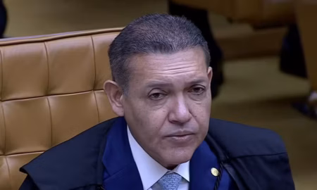 Nunes Marques suspende canal de Lula após pedido de Flávio Bolsonaro e gera críticas (Foto: Reprodução/TV Senado)
