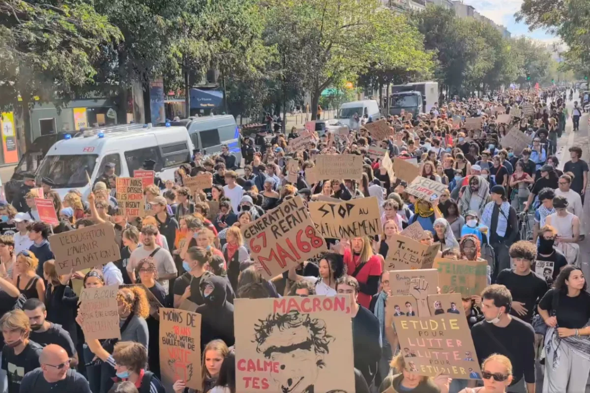 Protestos na França (Foto: Reprodução/X)