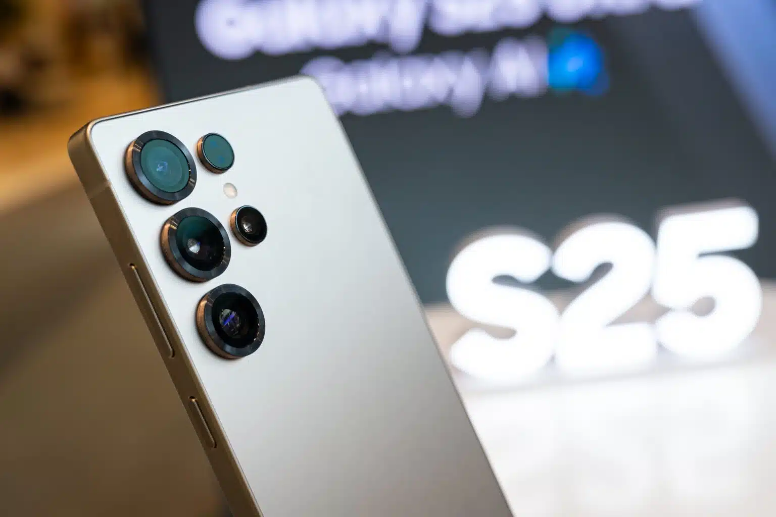 Celular Samsung (Foto: Reprodução/Shutterstock)